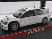 80527 1/18 三菱 ランサー WRC05 プレーンボディ バージョン (ホワイト) 674110805277