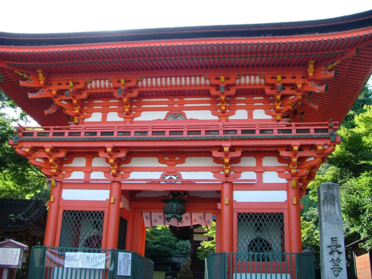 滋賀県　長等神社