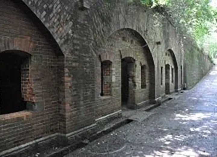 和歌山県　第三砲台跡トンネル