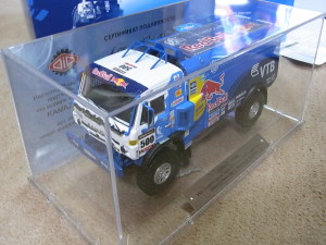 Dip models 1/43 スケールの KAMAZ #500 パリダカールラリー 2014年3位入賞車 01