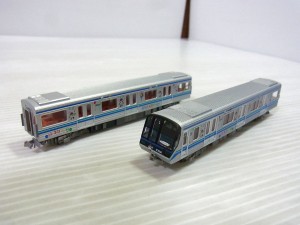 MICRO ACE 3000N形 はまりん号 車両の画像。ラッピングが見えている。