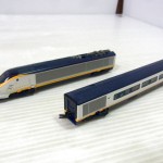 KATO 10-327 eurostar 8両基本セットの車体画像。白いボディに黄色いラインが入っている。