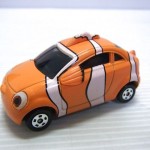 disney tomica DM-EX03 Corotto ファインディング ニモの画像。タイヤも付いている。