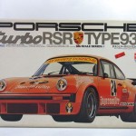 タミヤ 1/12 PORSCHE TURBO RSR TYPE934 JAGERMEISTER の箱。イラストやロゴが描かれている。