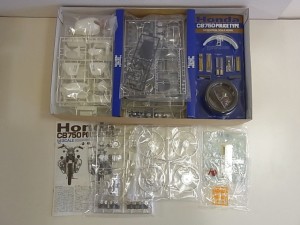 TAMIYA ホンダ ポリスタイプの展開画像。中野パーツの様子が覗える。