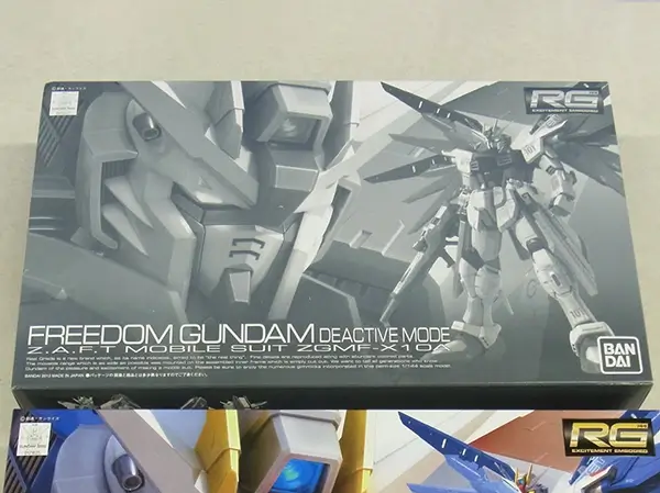 ZGMF-X10A フリーダムガンダム ディアクティブモード プレミアムバンダイ限定