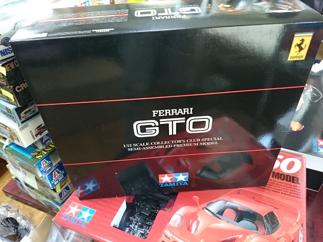 1/24 プラモデル 完成品 フェラーリ288GTO