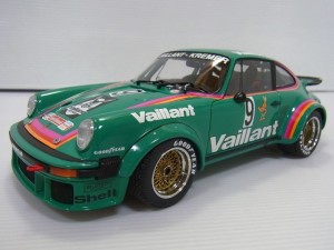 エグゾト 1/18 クレマー ポルシェ  934 RSR