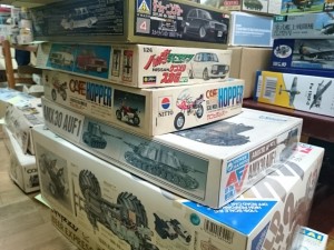 閉店 店舗在庫 買取査定しています。 