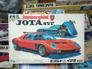 アオシマ 1/20 ランボルギーニ イオタ SVR パッケージ