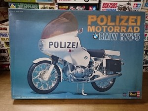 レベル 1/8 ポリスバイク BMW R75/5