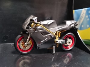 ONYX 1/24 ドゥカティ セナ Ducati 916 Senna