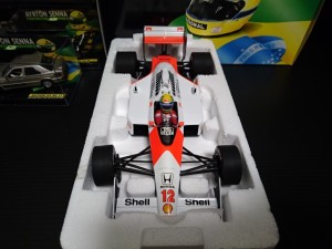 LANG 1/18 セナコレクション MP4/4