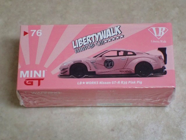 未開封 TSM/MINI GT 1/64 リバティウォーク 日産 GT-R R35 Type 2 リヤウイング Ver 3 Pink Pig LHD MGT00076-L