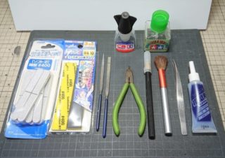 しゅんぱちさんが模型製作に使用しているツールの写真