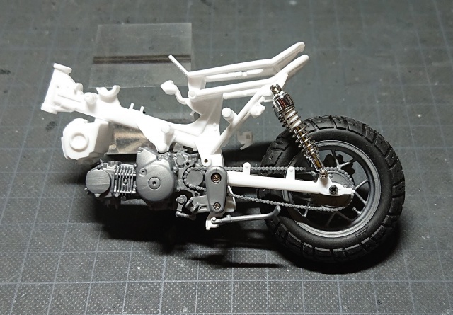 タミヤ モンキー125を作ってみよう 初めてのバイク模型編＋α 製作編その2 ｜カートイワークス