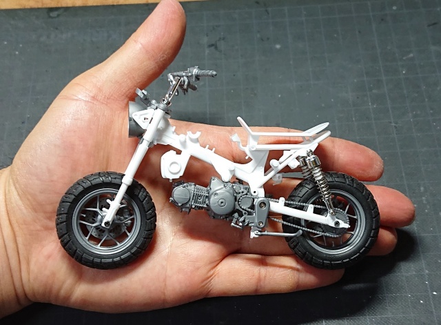 タミヤ モンキー125を作ってみよう 初めてのバイク模型編＋α 製作編その3 ｜カートイワークス