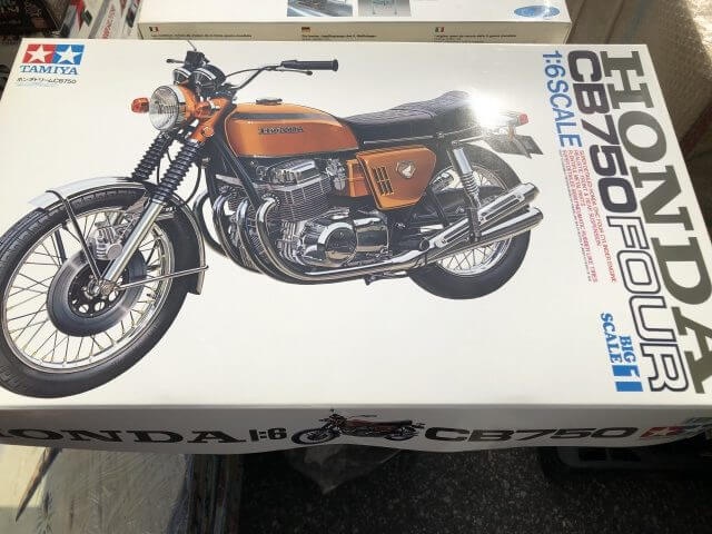 ミニチャンプス　ホンダCB750 1:6スケールエンタメ/ホビー