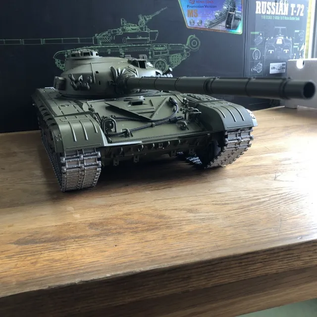 ラジコン戦車T72