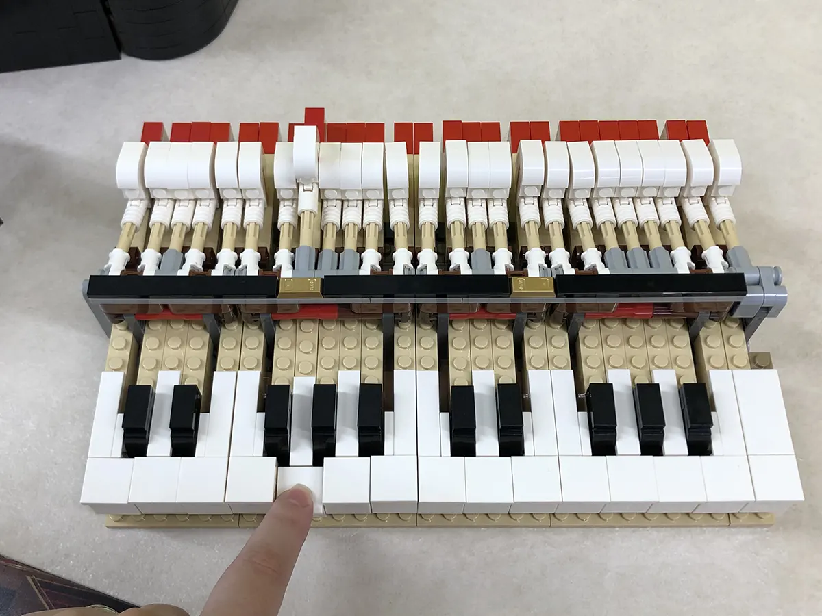 レゴアイデア　グランドピアノ　鍵盤の写真2