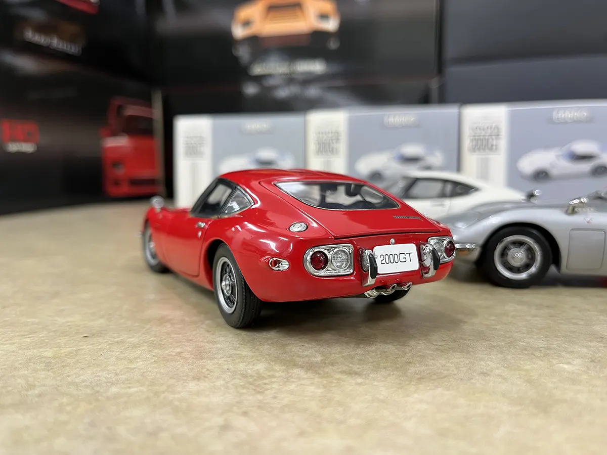 エブロ　トヨタ2000GT （ダイキャストモデル）1／24