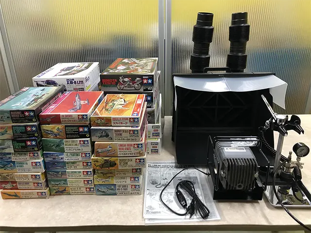 サムネイル用 【宅配買取】タミヤのスプレーワーク・ペインティングブースII ツインファンや製作ツール、プラモデル多数を兵庫県姫路市よりお譲りいただきました