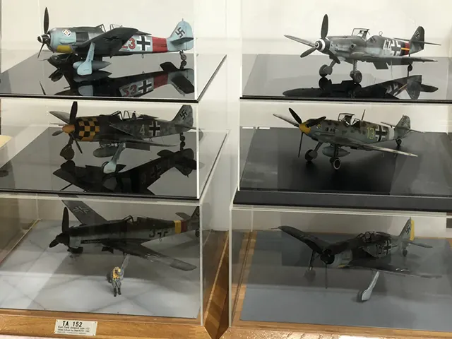 【プラモデル買取実績】組立済み1/32 ハセガワ Bf109E、FW190A-5など戦闘機モデル多数を千葉県八千代市のお客様から宅配買取でお譲りいただきました