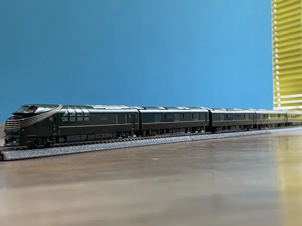 KATO・Nゲージ「ななつ星in九州」等のクルーズトレイン鉄道模型