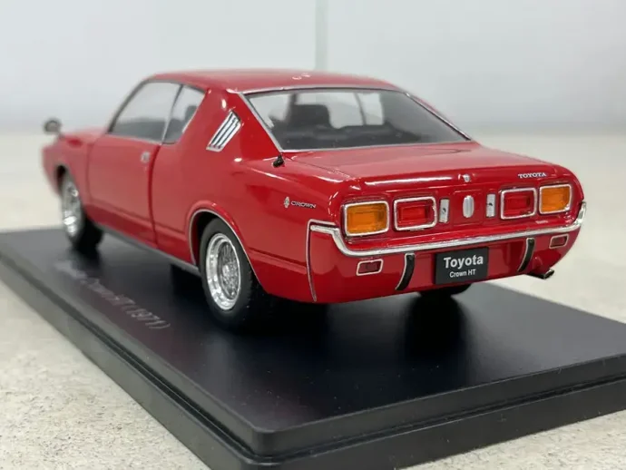 アシェット国産名車コレクション トヨタ クラウンHT　1971年