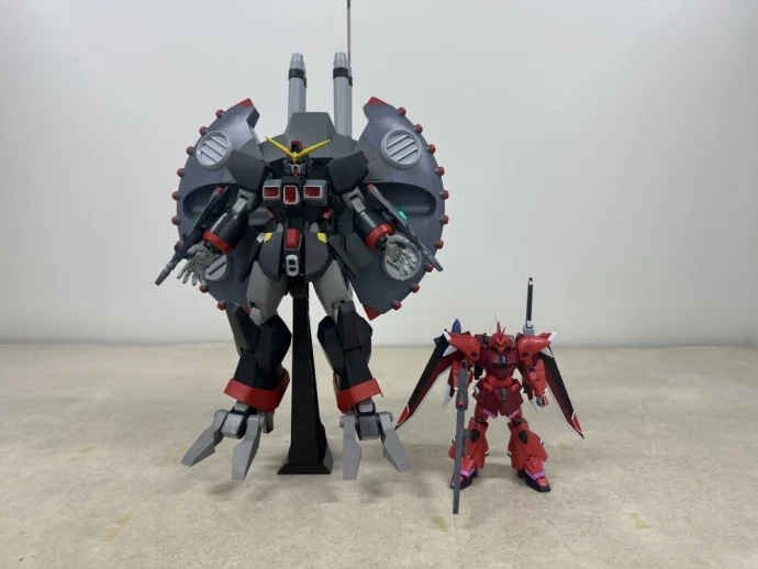 HG　デストロイガンダム