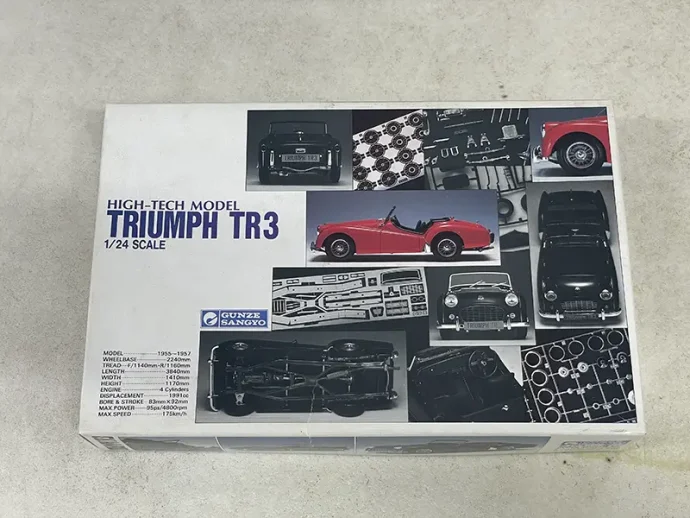 グンゼ産業HI-TECH MODEL トライアンフTR3