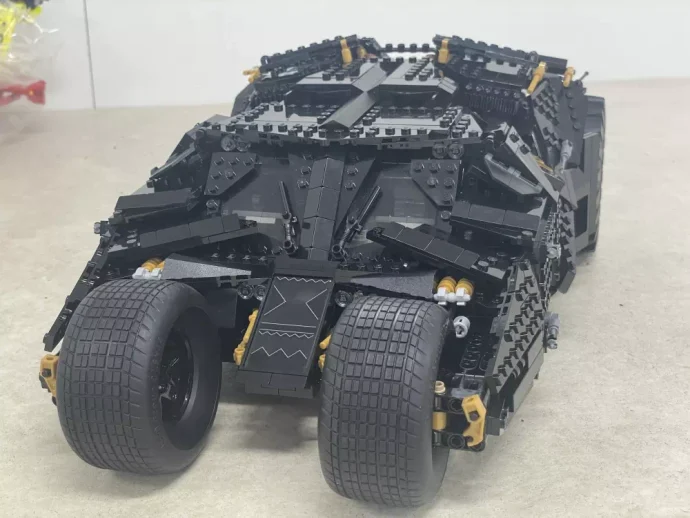 76240 バットモービル・タンブラー