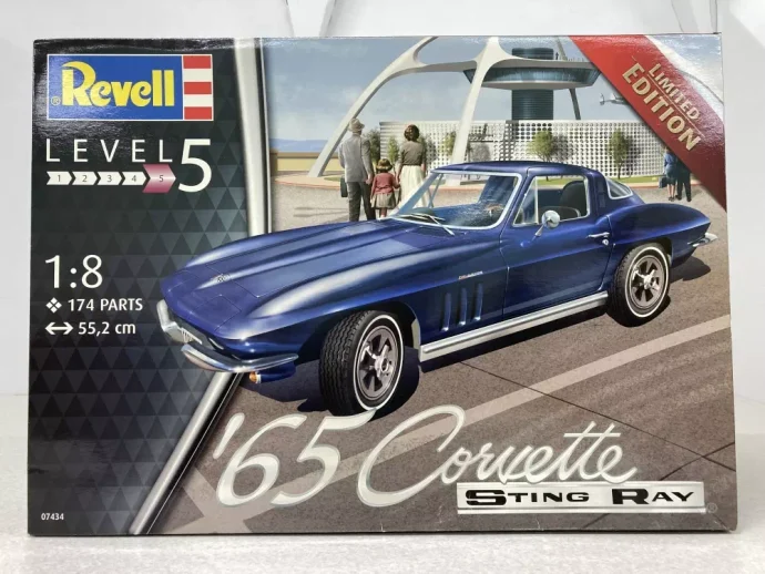 Revell 1/8 65 コルベット スティングレー C2