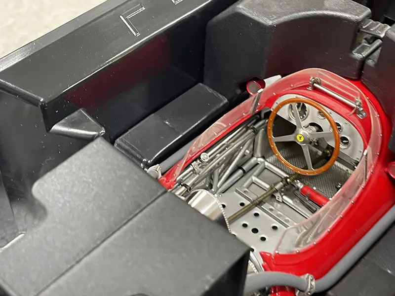 エグゾト 1/18 TIPO 246 F1 運転席