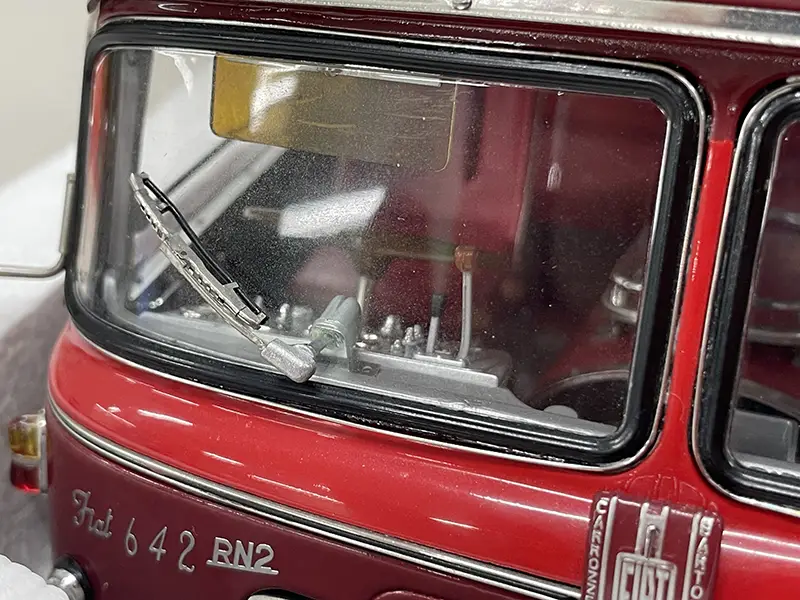 1/18フィアット トランスポーター 運転席