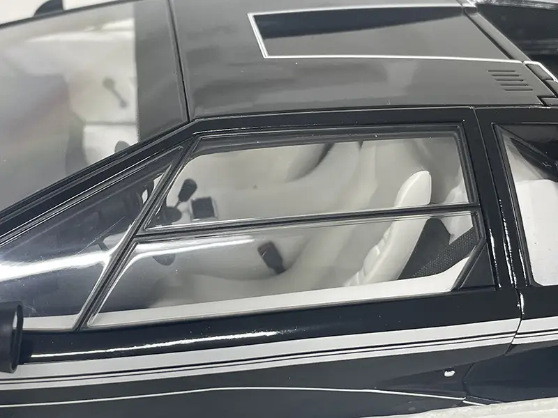 1/12 ランボルギーニ カウンタック LP500R (ブラック) ウインドウ