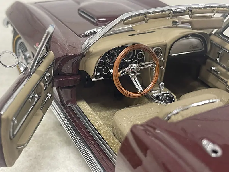 1/24 1965 コルベットコンバーチブル 運転席