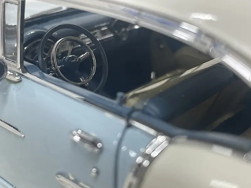 1/24 シボレー ベルエア 1955ハードトップ 運転席