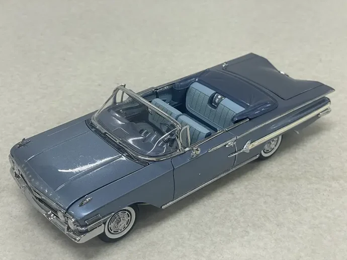 1/24 Limited Edition 1960 シボレーインパラ コンバーチブル