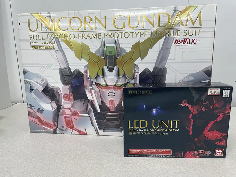 バンダイ 1/60PG ユニコーンガンダム パッケージ