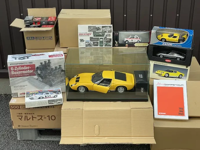 アシェットランボルギーニミウラ完成品、フェラーリディーノ 専門書ほか トップ画像