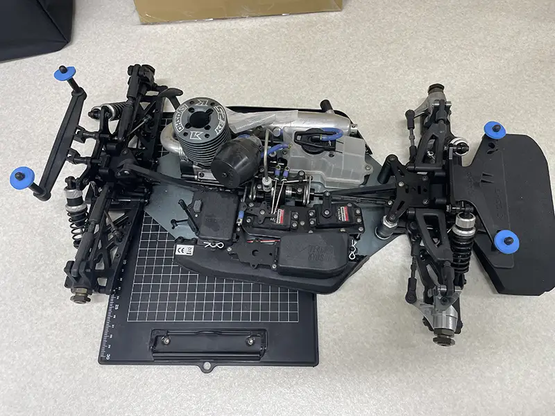 1/8 RC シャシー