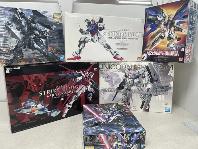 バンダイ　ガンプラ