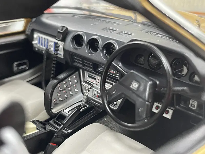 オートアート 1/18　スーパーZ　運転席
