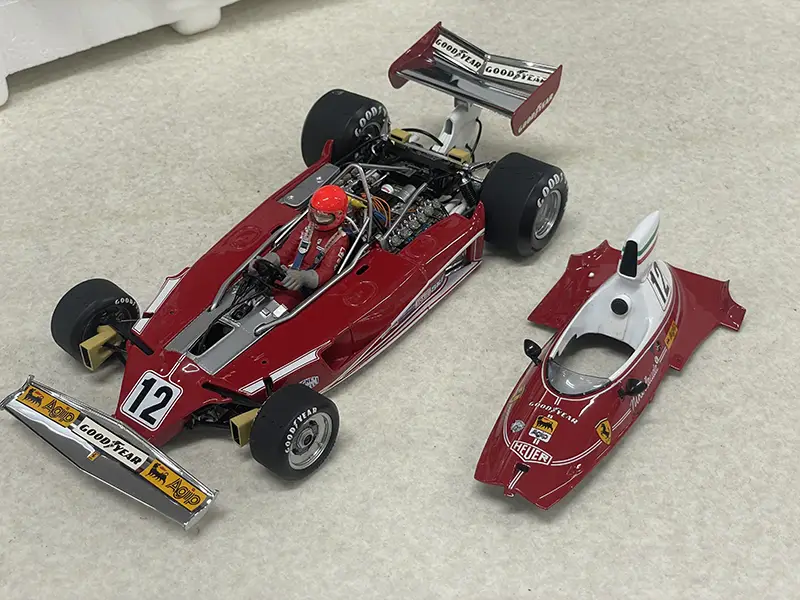 エグゾト 1/18 フェラーリ312 ニキ・ラウダフィギュア付き 全体