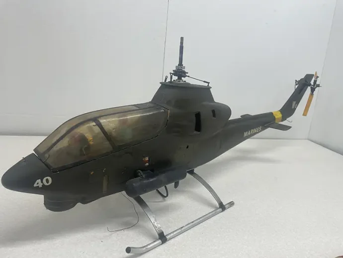 ヒロボー AH-1 コブラ 本体