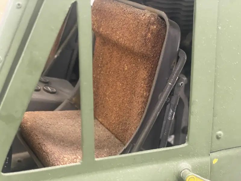 ヒロボー UH-1 イロコイスパイロットシート