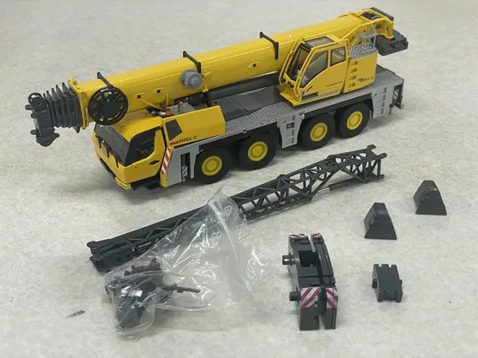 1/50 グローブ GMK4100L-2 本体とパーツ