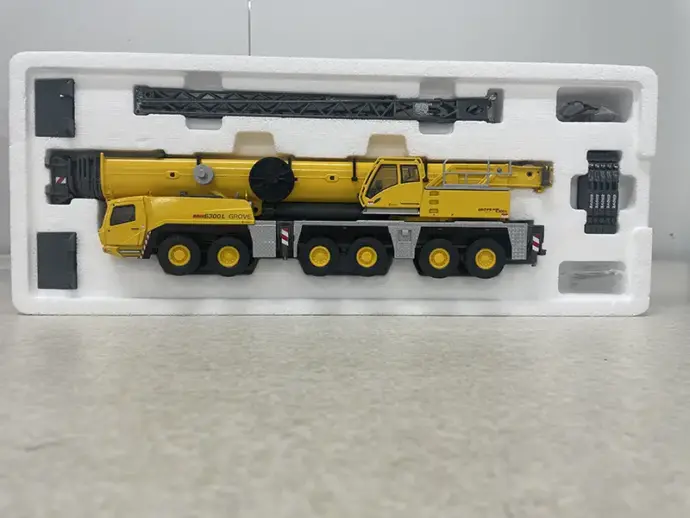 1/50 グローブbyマニトウォック GMK6300L 内箱