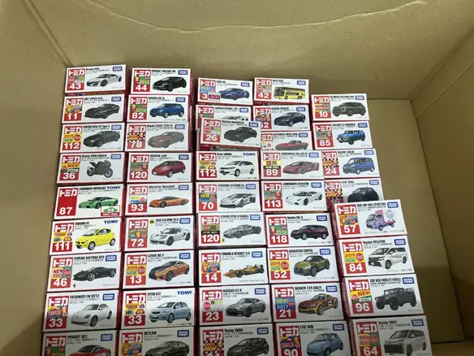 トミカ赤箱集合